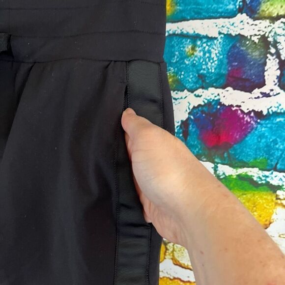 Athleta Metro Downtown Skort | Skirt Black Style 405665 Size XS - Picture 5 of 6